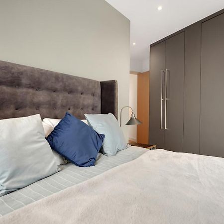 Modern And Spacious Penthouse Apartment In Putney With Free Parking Лондон Екстериор снимка
