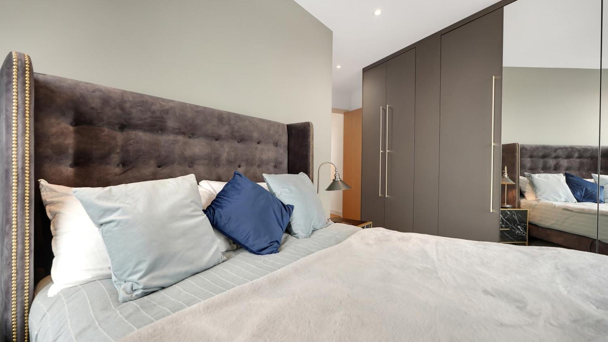 Modern And Spacious Penthouse Apartment In Putney With Free Parking Лондон Екстериор снимка