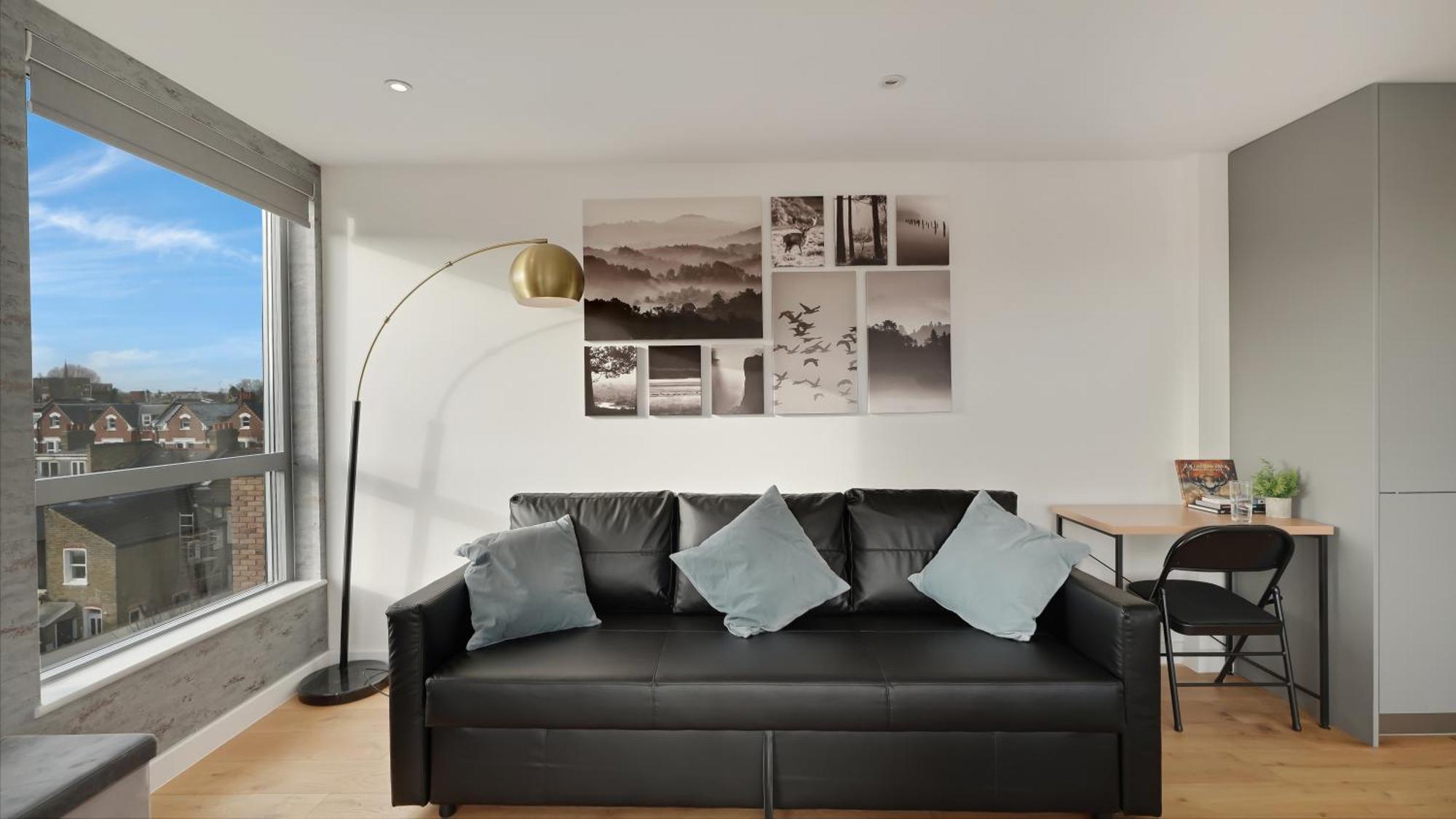 Modern And Spacious Penthouse Apartment In Putney With Free Parking Лондон Екстериор снимка