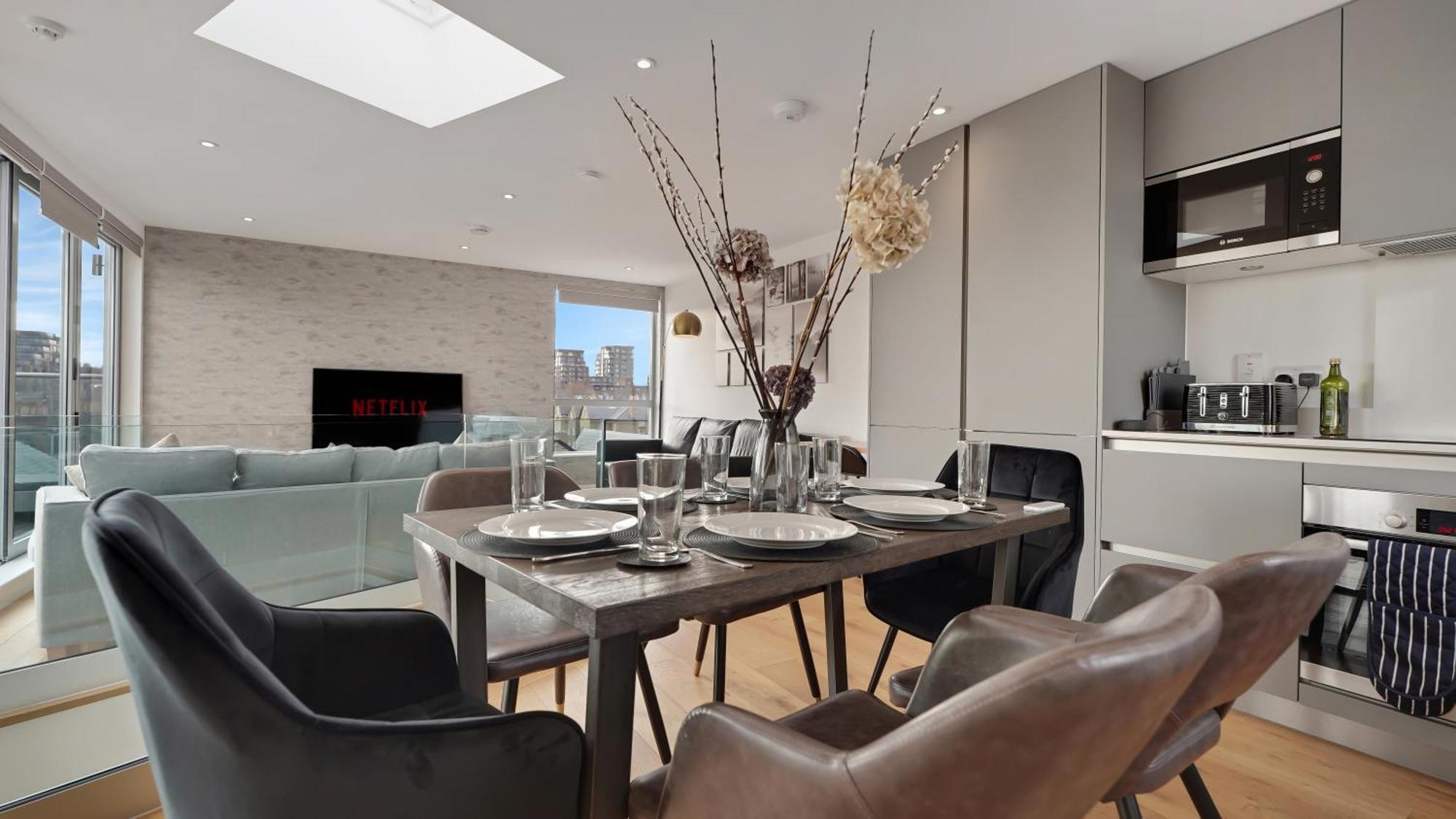 Modern And Spacious Penthouse Apartment In Putney With Free Parking Лондон Екстериор снимка