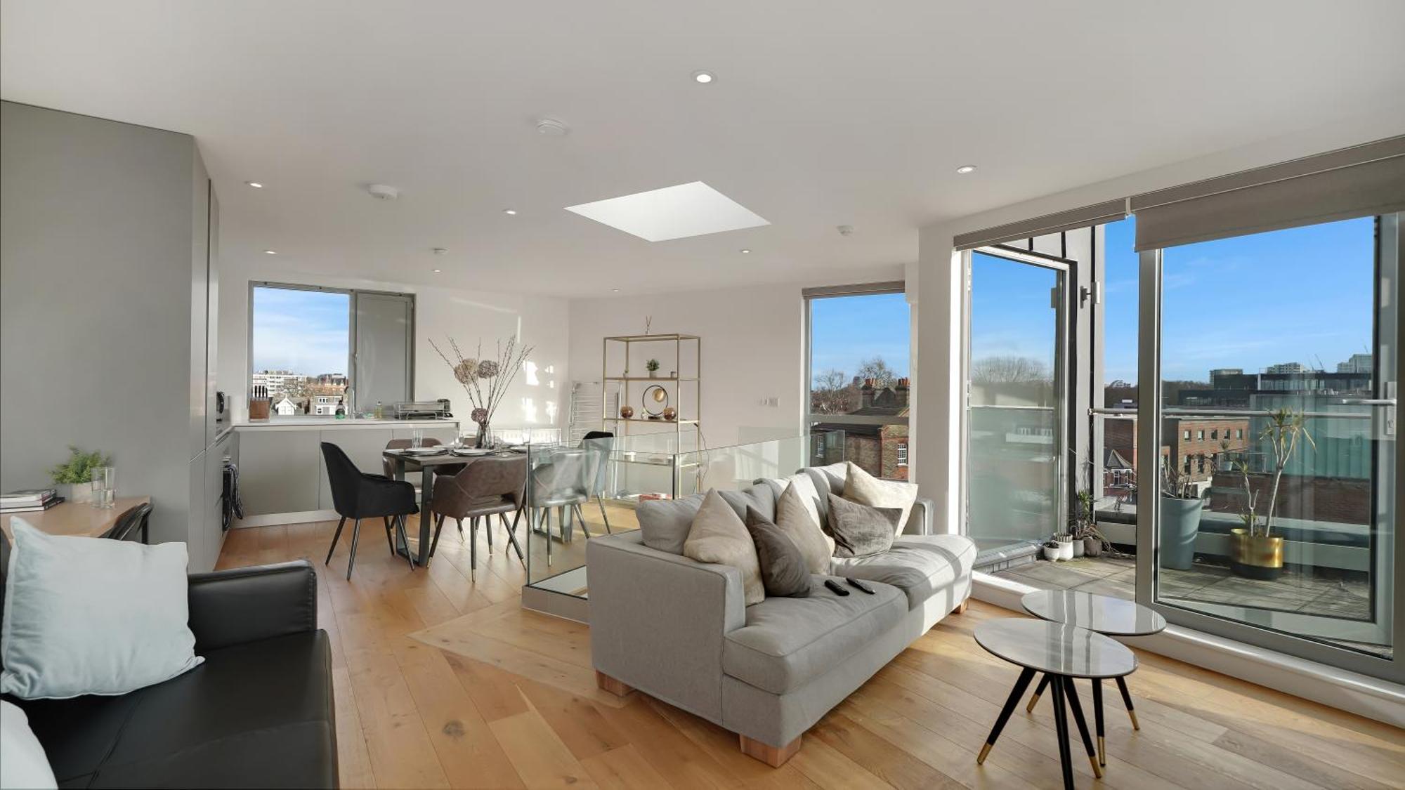 Modern And Spacious Penthouse Apartment In Putney With Free Parking Лондон Екстериор снимка